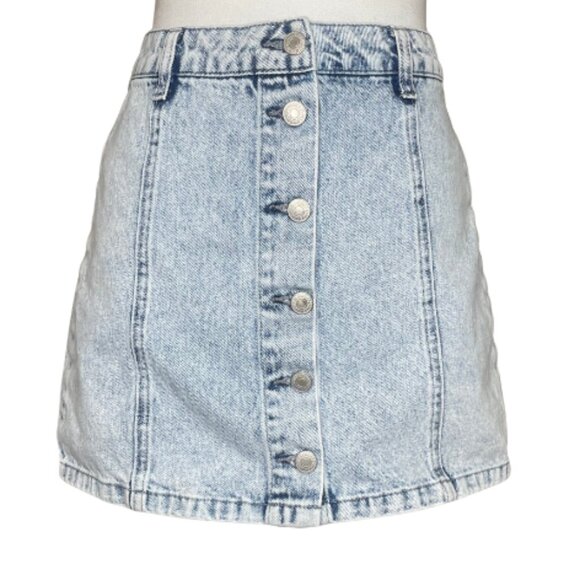 Forever 21 Dresses & Skirts - Forever 21 Women's Light Wash Denim Button Up Mini Belt Loop Skirt Size Small